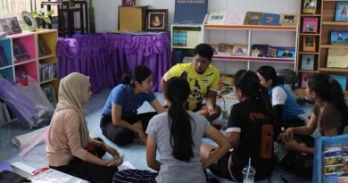 หลักสูตรสาขาวิชาการศึกษาปฐมวัย นำนักศึกษา เตรียมการรับเสด็จ สมเด็จพระเทพรัตนราชสุดาฯ สยามบรมราชกุมารี หลักสูตรสาขาวิชาการศึกษาปฐมวัย นำนักศึกษา เตรียมการรับเสด็จ สมเด็จพระเทพรัตนราชสุดาฯ สยามบรมราชกุมารี